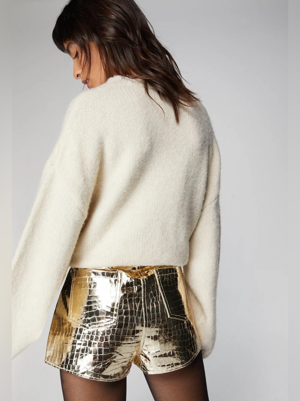 NWT Nasty Gal Gold Metallic Croc Faux Leather Shorts Size 4 Small - Picture 3 of 8